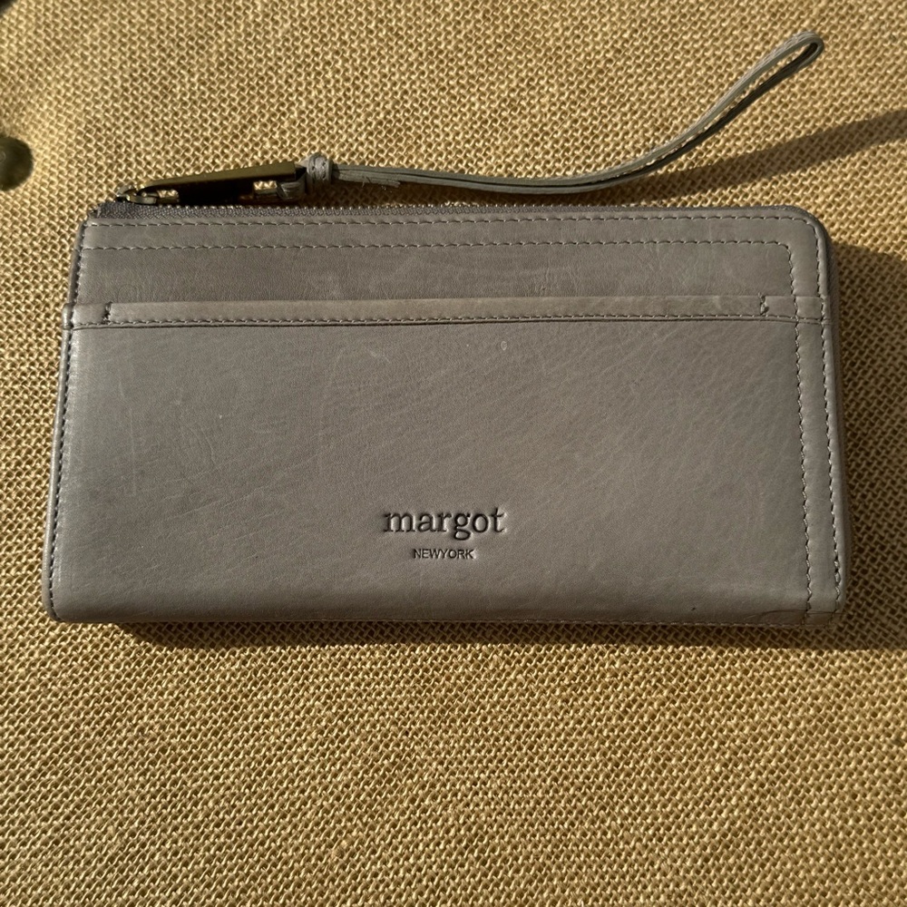Margot Gabby Gray New York Large Zip Around Wallet